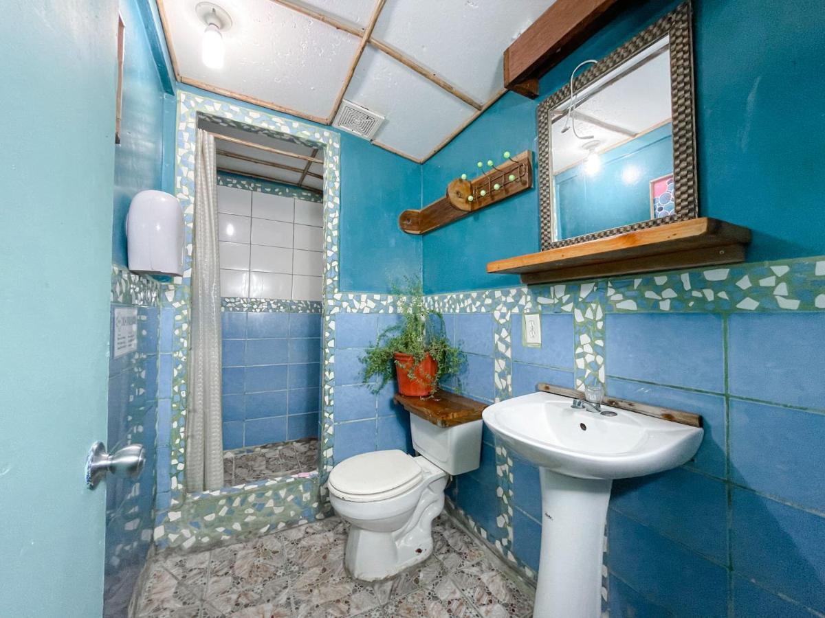 Aqua Lounge Hostel Бокас дел Торо Екстериор снимка