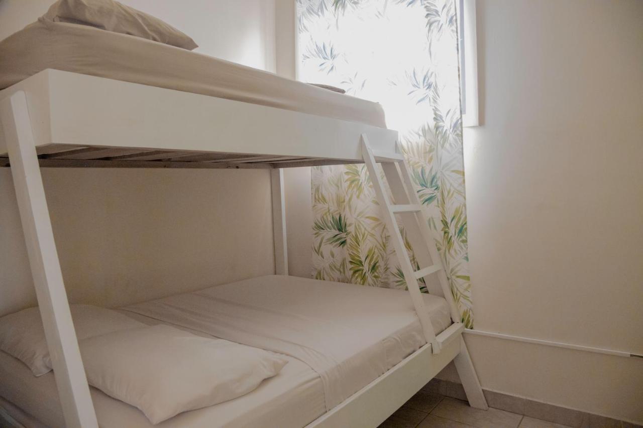Aqua Lounge Hostel Бокас дел Торо Екстериор снимка