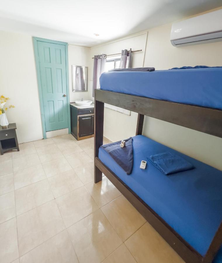 Aqua Lounge Hostel Бокас дел Торо Екстериор снимка