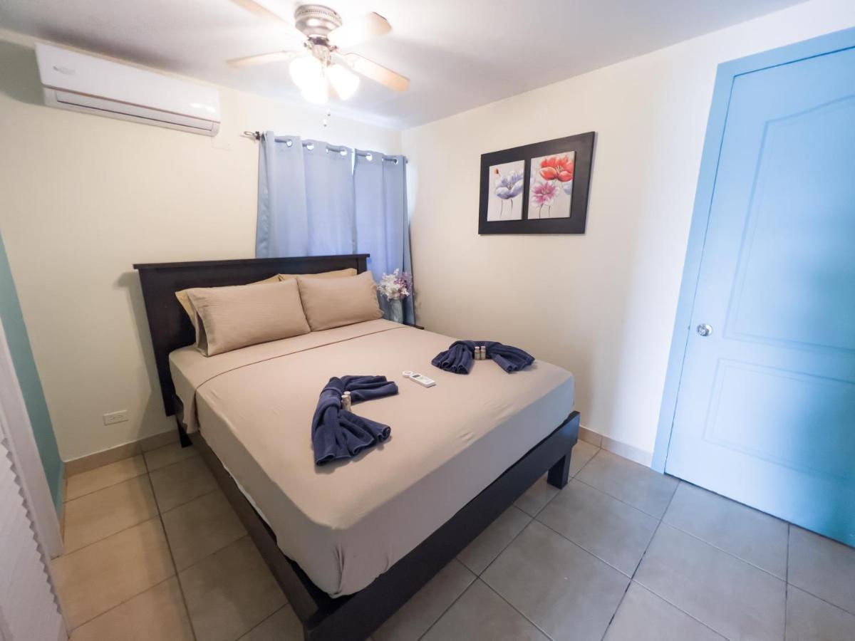 Aqua Lounge Hostel Бокас дел Торо Екстериор снимка