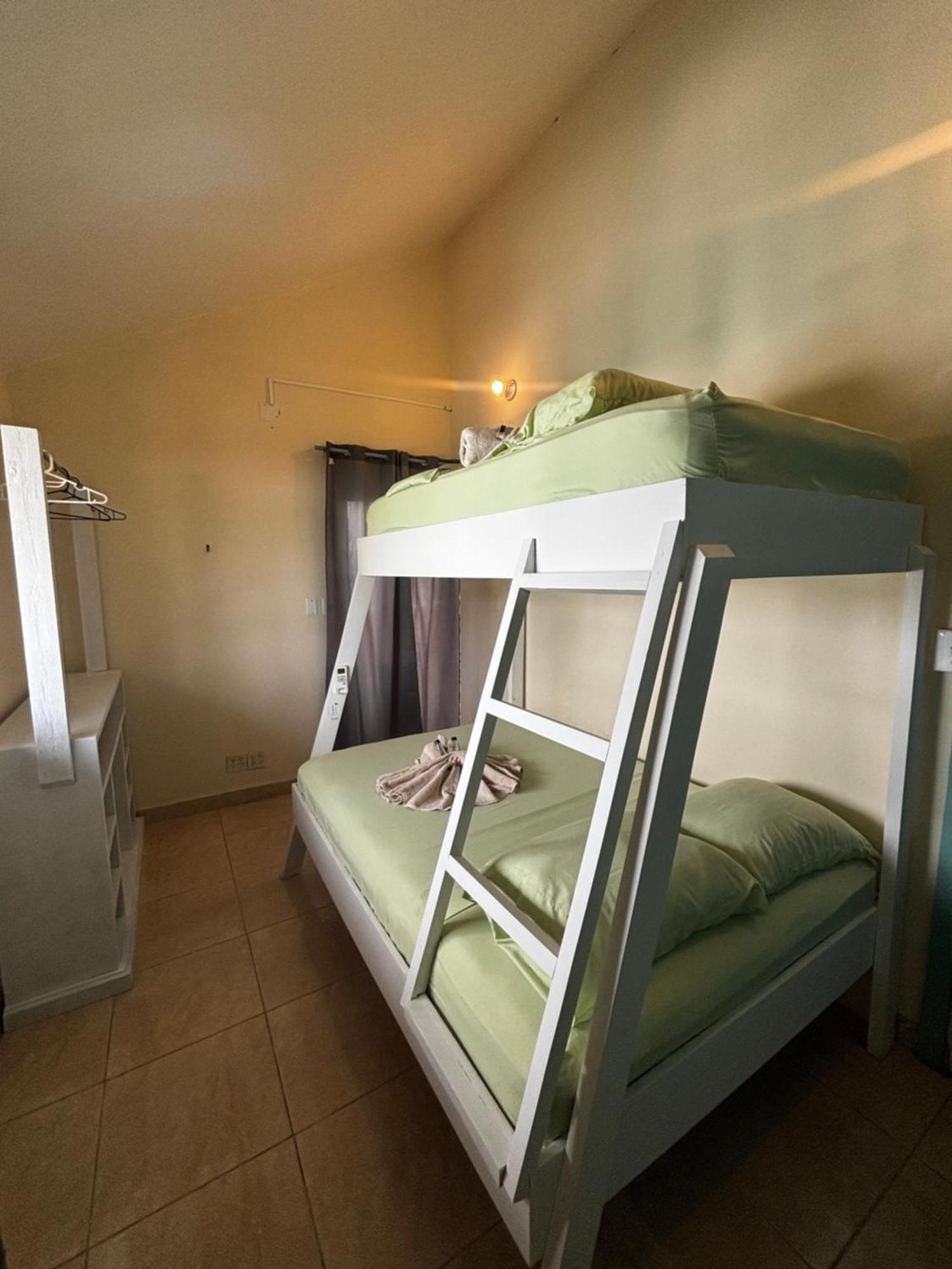 Aqua Lounge Hostel Бокас дел Торо Екстериор снимка